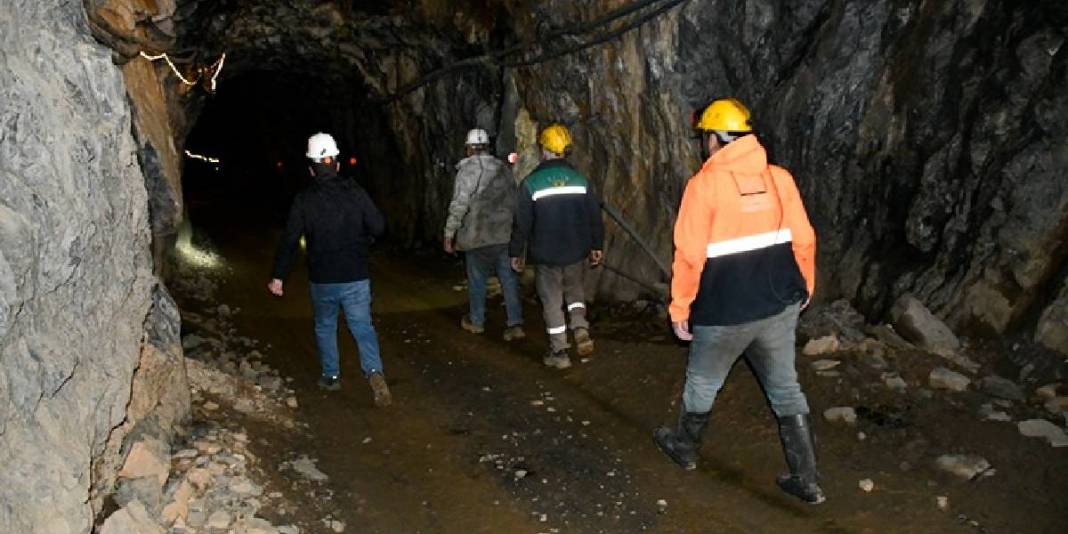Emekli oldu yine de mesleği bırakmadı! 51 yıldır maden ocaklarında: ‘Benim için mecburiyetin dışında zevkli bir iş’ 5